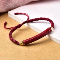 Bracelet Fil Rouge « Élégance Asiatique » En Cinabre