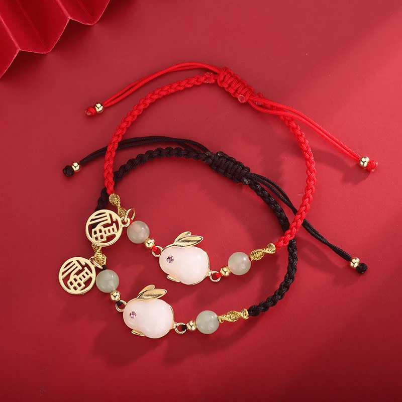 Bracelet Lapin En Jade – Porte Bonheur, Plaqué Or Et Fil Rouge 4 Bracelet Lapin En Jade – Porte Bonheur, Plaqué Or Et Fil Rouge – Image 2