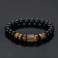 Bracelet « Hexagone » En Onyx Et OEil De Tigre -Moment Ici Bracelet Hexagone en Onyx et OEil de Tigre 1