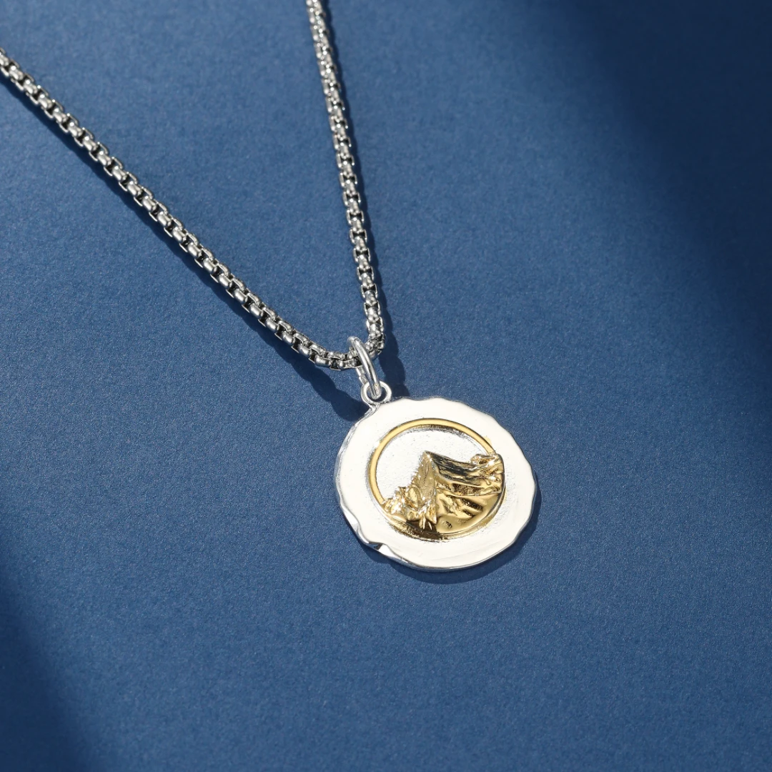 Collier Homme – Ascension Dorée 8 Collier Homme – Ascension Dorée – Image 6