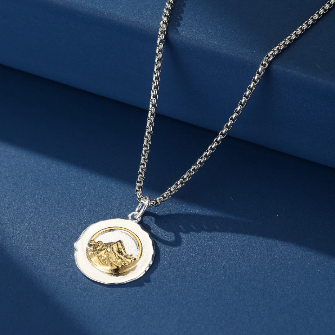 Collier Homme – Ascension Dorée 7 Collier Homme – Ascension Dorée – Image 5