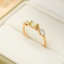 Bague Péridot Et Topaze – Géométrie Raffinée, Argent Plaqué Or -Moment Ici IMG 4901