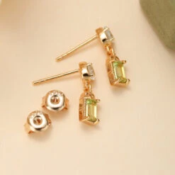 Boucles D’Oreilles Péridot Et Topaze – Géométrie Raffinée, Argent Plaqué Or -Moment Ici IMG 4908