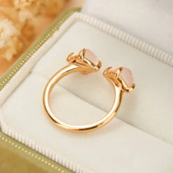 Bague Quartz Rose – Éclat Divin, Argent Plaqué Or 12 Bague Quartz Rose – Éclat Divin, Argent Plaqué Or -Moment Ici IMG 5117