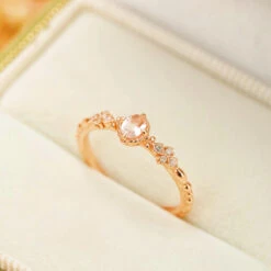 Bague Quartz Rose – Éclat Doux, Argent Plaqué Or