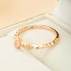 Bague Quartz Rose – Éclat Doux, Argent Plaqué Or -Moment Ici IMG 5304