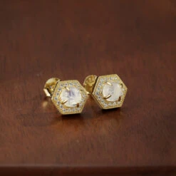 Boucles D’Oreilles Pierre De Lune – Hexagone Lumineux, Argent Plaqué Or -Moment Ici IMG 6558