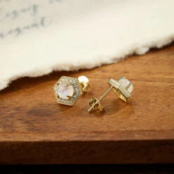 Boucles D’Oreilles Pierre De Lune – Hexagone Lumineux, Argent Plaqué Or -Moment Ici IMG 6559