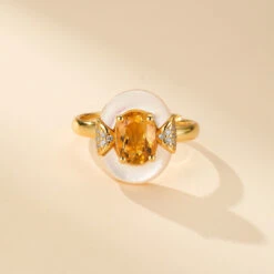 Bague Citrine Et Nacre – Énergie D’Abondance, Argent Plaqué Or -Moment Ici bague citrine et nacre energie dabondance argent plaque or 4