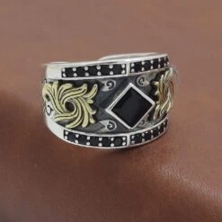 Bague Homme Obsidienne – Protecteur, Argent -Moment Ici bague homme obsidienne protecteur argent 1