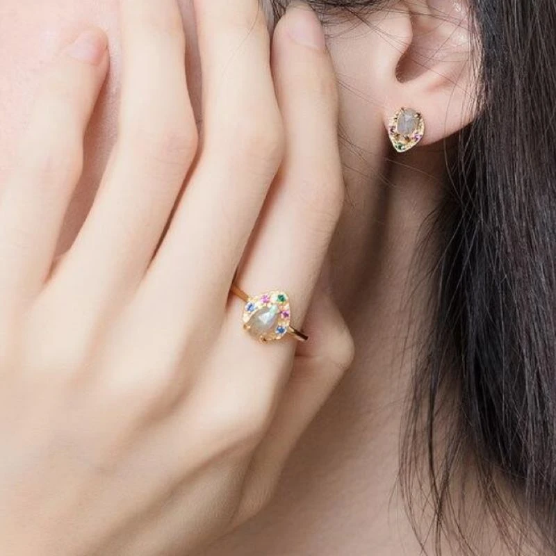 Bague Labradorite – Feuille Scintillante, Argent Plaqué Or 8 Bague Labradorite – Feuille Scintillante, Argent Plaqué Or – Image 6