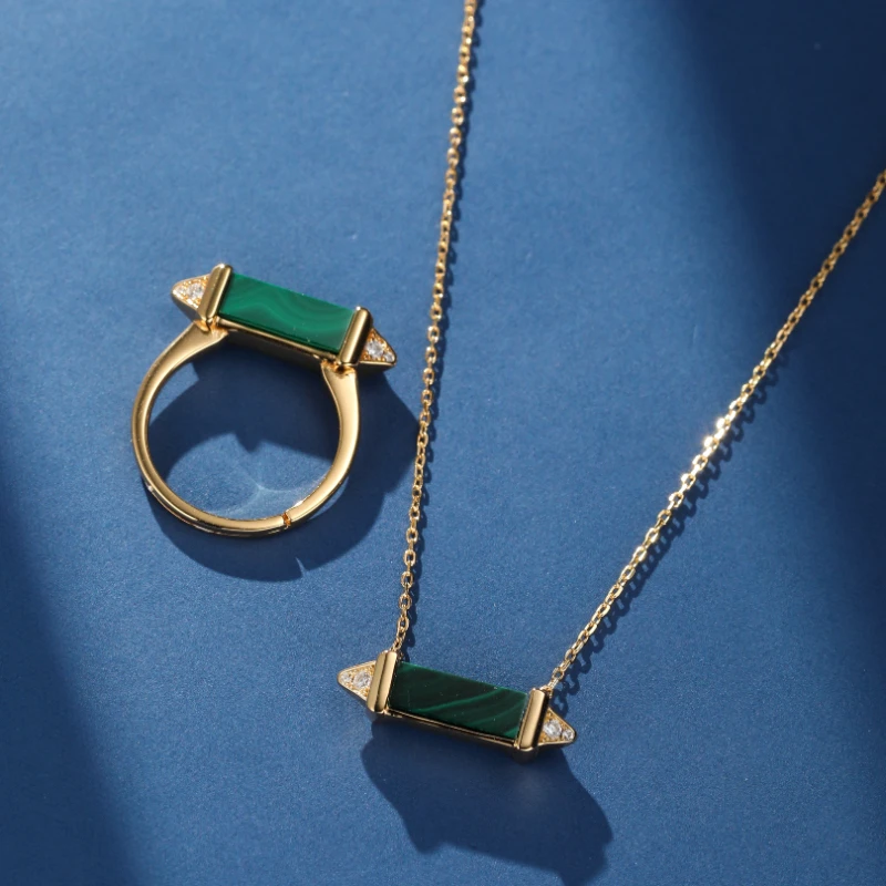 Collier Malachite – Souffle De Sérénité, Argent Plaqué Or 9 Collier Malachite – Souffle De Sérénité, Argent Plaqué Or – Image 7