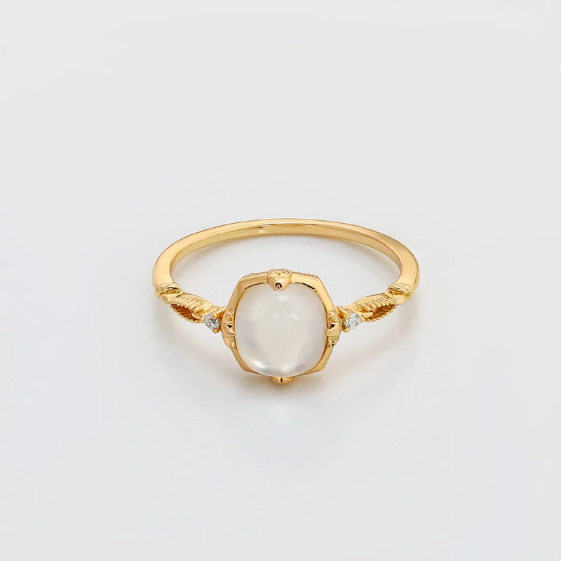 Bague Nacre Et Quartz Clair – Lumière Sereine, Argent Plaqué Or 6 Bague Nacre Et Quartz Clair – Lumière Sereine, Argent Plaqué Or – Image 4