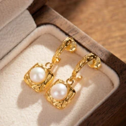 Boucles D’Oreilles Perle – Caresse Subtile, Argent Plaqué Or -Moment Ici bague perle rosee matinale argent plaque or 22