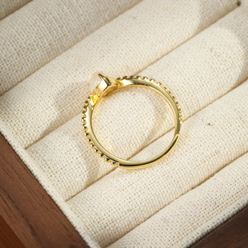 Bague Pierre De Lune – Goutte Lumineuse, Argent Plaqué Or 7 Bague Pierre De Lune – Goutte Lumineuse, Argent Plaqué Or – Image 5