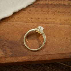 Bague Pierre De Lune – Hexagone Lumineux, Argent Plaqué Or 15 Bague Pierre De Lune – Hexagone Lumineux, Argent Plaqué Or -Moment Ici bague pierre de lune hexagone lumineux argent plaque or