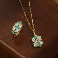 Collier Pierre De Lune – Turquoise Florale, Argent Plaqué Or -Moment Ici bague pierre de lune turquoise florale argent plaque or