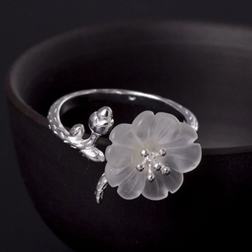 Bague Quartz Clair – Fleur De Tranquillité, Argent 5 Bague Quartz Clair – Fleur De Tranquillité, Argent – Image 3