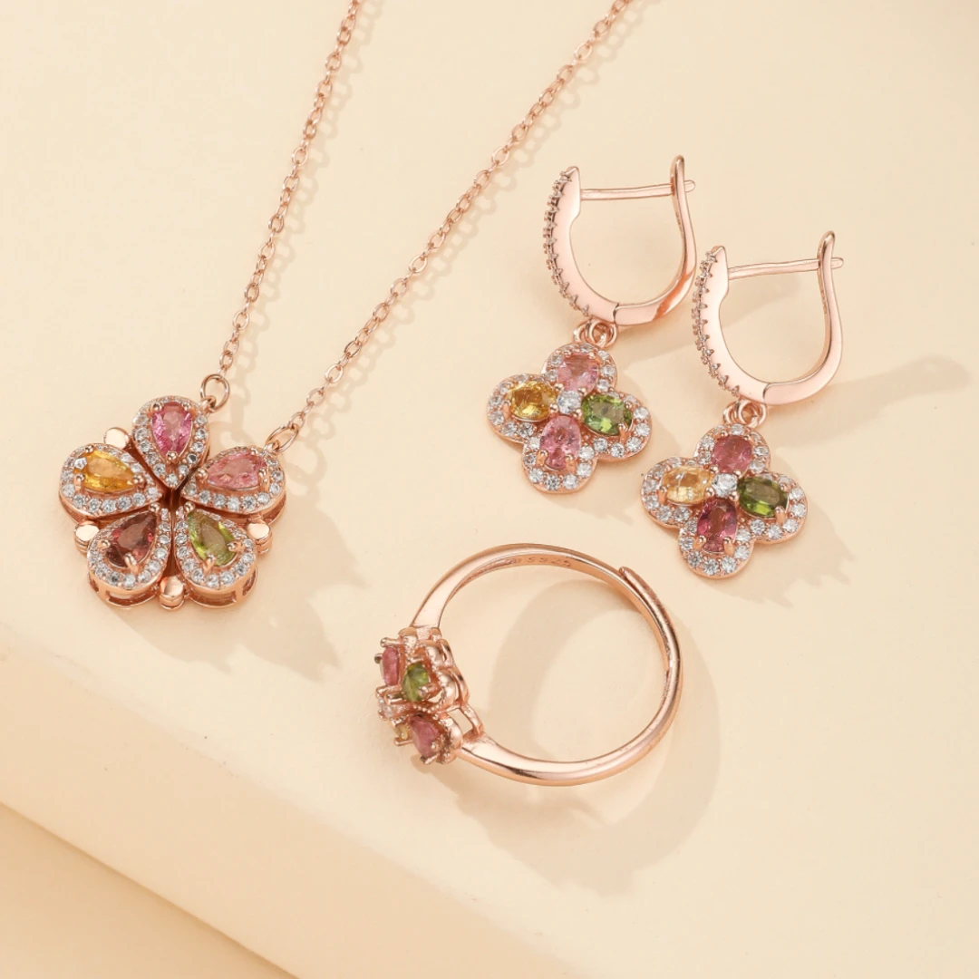 Collier Trèfle Tourmaline – Chance Éclatante, Argent Plaqué Or 10 Collier Trèfle Tourmaline – Chance Éclatante, Argent Plaqué Or – Image 8