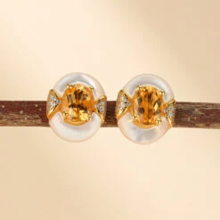 Boucles D’Oreilles Citrine Et Nacre – Énergie D’Abondance, Argent Plaqué Or 13 Boucles D’Oreilles Citrine Et Nacre – Énergie D’Abondance, Argent Plaqué Or -Moment Ici boucles d oreilles citrine et nacre energie dabondance argent plaque or 4