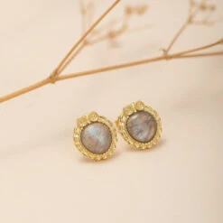 Boucles D’Oreilles Labradorite – Sagesse Antique, Argent Plaqué Or 11 Boucles D’Oreilles Labradorite – Sagesse Antique, Argent Plaqué Or -Moment Ici boucles d oreilles labradorite sagesse antique argent plaque or 4
