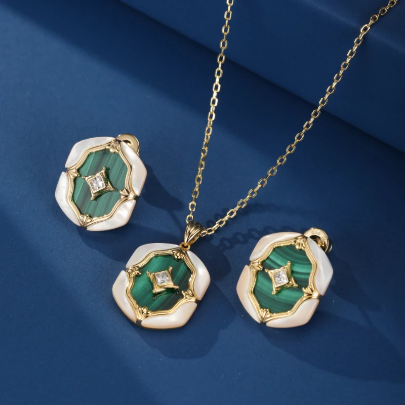 Boucles D’Oreilles Malachite Et Nacre – Astres En Verdures, Argent Plaqué Or 10 Boucles D’Oreilles Malachite Et Nacre – Astres En Verdures, Argent Plaqué Or – Image 8