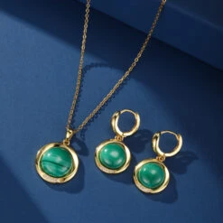 Collier Malachite – Harmonie Verte, Argent Plaqué Or 14 Collier Malachite – Harmonie Verte, Argent Plaqué Or -Moment Ici boucles d oreilles malachite harmonie verte argent plaque or 6
