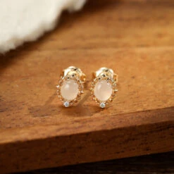 Boucles D’Oreilles Pierre De Lune – Élégance Lustrée, Argent Plaqué Or