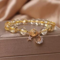 Bracelet Citrine Lune Et Étoile – Rêveur -Moment Ici bracelet citrine lune et etoile reveur