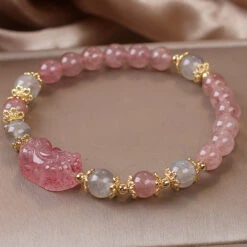 Bracelet Labradorite Et Quartz Fraise – Protection PiXiu -Moment Ici bracelet labradorite et quartz fraise protection pixiu 3