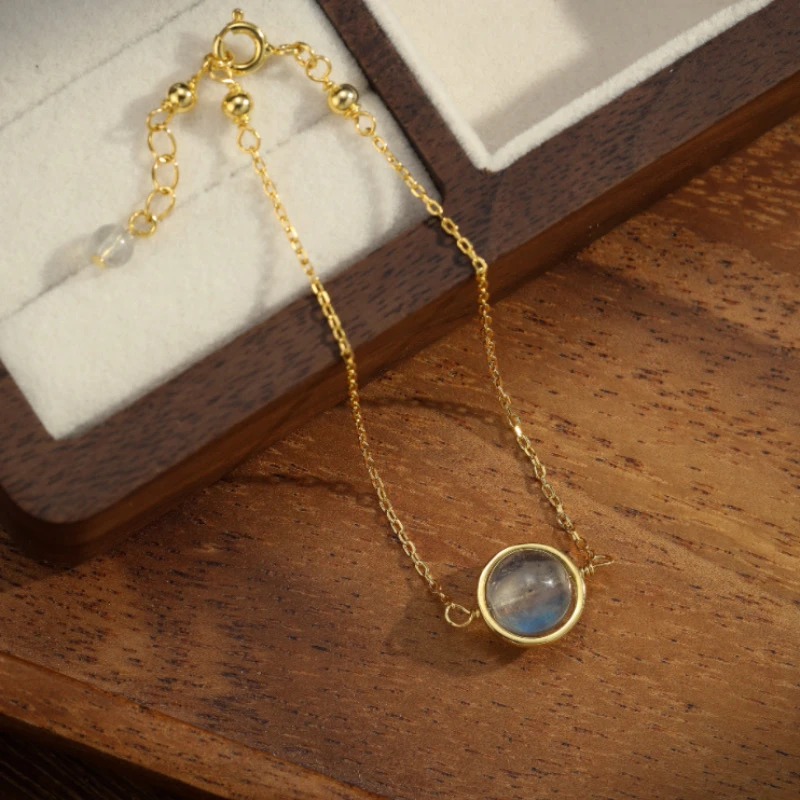 Bracelet Labradorite – Mystère, Argent Plaqué Or 5 Bracelet Labradorite – Mystère, Argent Plaqué Or – Image 3