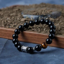 Bracelet Obsidienne Et Œil De Tigre – Mystique Harmonie, Argent 17 Bracelet Obsidienne Et Œil De Tigre – Mystique Harmonie, Argent -Moment Ici bracelet obsidienne et oeil de tigre mystique harmonie argent 5