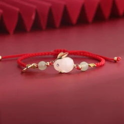 Bracelet Lapin En Jade – Porte Bonheur, Plaqué Or Et Fil Rouge 19 Bracelet Lapin En Jade – Porte Bonheur, Plaqué Or Et Fil Rouge -Moment Ici bracelet porte bonheur lapin en jade argent et fil rouge