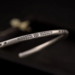 Bracelet Tibétain Trio – Mer Et Montagne -Moment Ici bracelet tibetain trio joie et confiance 5