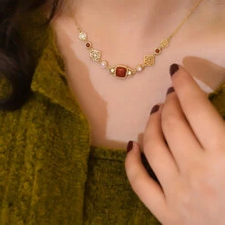 Moment Ici -Moment Ici collier agate et perle charme antique argent plaque or 5