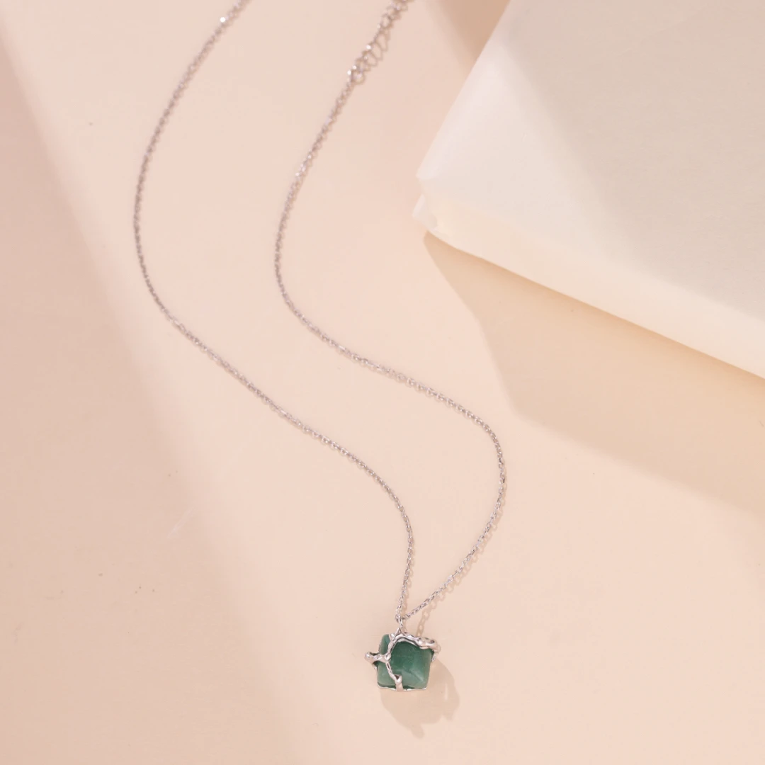 Collier Aventurine – Fleur De Sérénité, Argent 7 Collier Aventurine – Fleur De Sérénité, Argent – Image 5