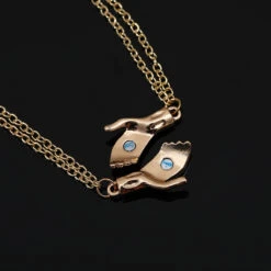 Collier Couple Aimanté ‘Main Dans La Main’, Acier Inoxydable 21 Collier Couple Aimanté ‘Main Dans La Main’, Acier Inoxydable -Moment Ici collier couple aimante amain dans la main acier inoxydable 11