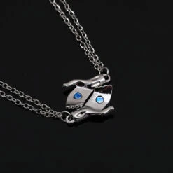 Collier Couple Aimanté ‘Main Dans La Main’, Acier Inoxydable 18 Collier Couple Aimanté ‘Main Dans La Main’, Acier Inoxydable -Moment Ici collier couple aimante amain dans la main acier inoxydable 9