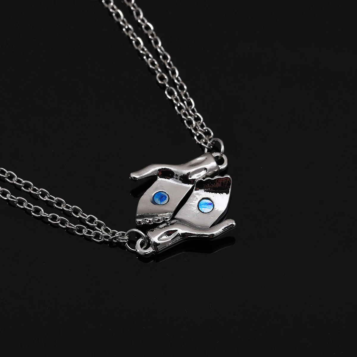 Collier Couple Aimanté ‘Main Dans La Main’, Acier Inoxydable 7 Collier Couple Aimanté ‘Main Dans La Main’, Acier Inoxydable – Image 5