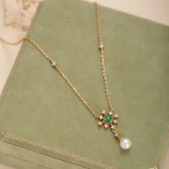 Collier Émeraude Et Perle – Étoile Divine, Argent Plaqué Or 11 Collier Émeraude Et Perle – Étoile Divine, Argent Plaqué Or -Moment Ici collier emeraude et perle etoile divine argent plaque or 2