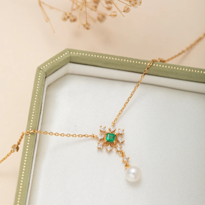 Collier Émeraude Et Perle – Étoile Divine, Argent Plaqué Or 6 Collier Émeraude Et Perle – Étoile Divine, Argent Plaqué Or – Image 4