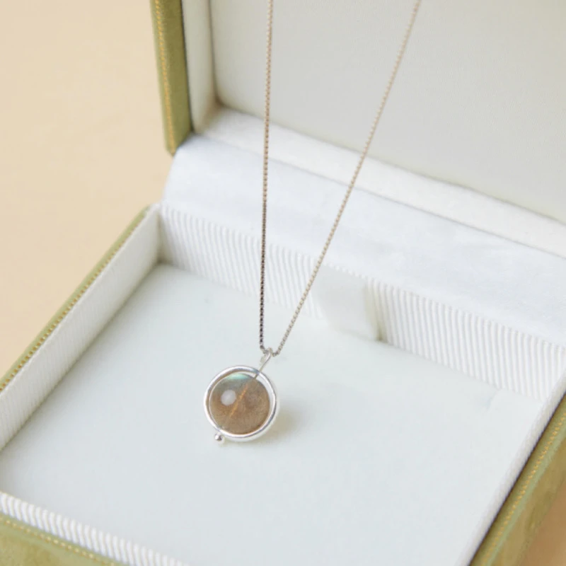 Collier Labradorite – Élégance, Argent 7 Collier Labradorite – Élégance, Argent – Image 5