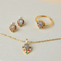 Boucles D’Oreilles Labradorite – Feuille Scintillante, Argent Plaqué Or 16 Boucles D’Oreilles Labradorite – Feuille Scintillante, Argent Plaqué Or -Moment Ici collier labradorite feuille scintillante argent plaque or 1