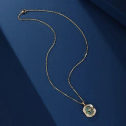 Collier Malachite Et Nacre – Astres En Verdures, Argent Plaqué Or -Moment Ici collier malachite et nacre astres en verdures argent plaque or 3