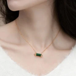Collier Malachite – Souffle De Sérénité, Argent Plaqué Or 11 Collier Malachite – Souffle De Sérénité, Argent Plaqué Or -Moment Ici collier malachite souffle de serenite argent plaque or