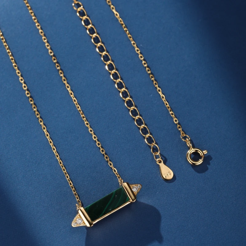 Collier Malachite – Souffle De Sérénité, Argent Plaqué Or 7 Collier Malachite – Souffle De Sérénité, Argent Plaqué Or – Image 5