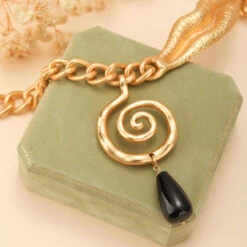 Collier Obsidienne – Vintage Spirale -Moment Ici collier obsidienne vintage spirale 4