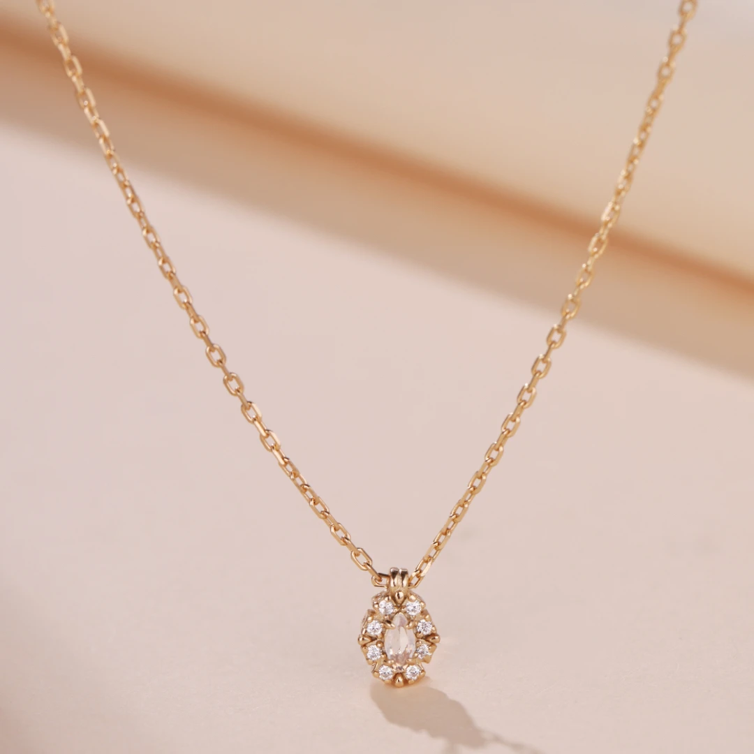 Collier Opale Blanche – Brume Étoilée, Argent Plaqué Or 5 Collier Opale Blanche – Brume Étoilée, Argent Plaqué Or – Image 3