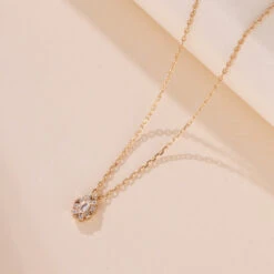 Collier Opale Blanche – Brume Étoilée, Argent Plaqué Or 13 Collier Opale Blanche – Brume Étoilée, Argent Plaqué Or -Moment Ici collier opale blanche brume etoilee argent plaque or 5