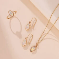 Collier Opale – Flamme Mystique, Argent Plaqué Or 16 Collier Opale – Flamme Mystique, Argent Plaqué Or -Moment Ici collier opale flamme mystique argent plaque or